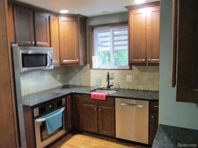 1915 LANCASTER Street