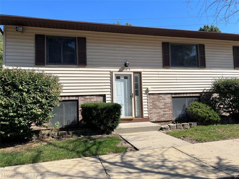 38074 Hixford Place Westland City MI 48185