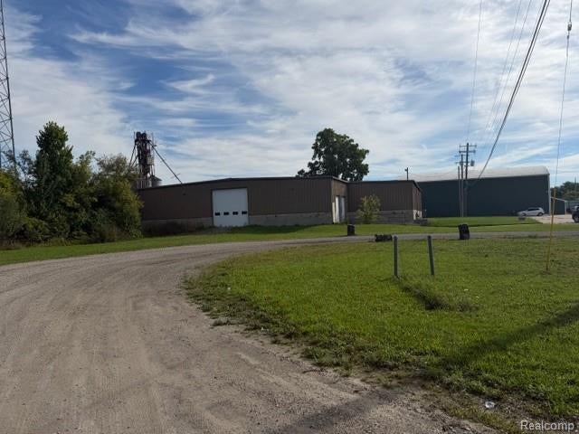 352 County Center Street