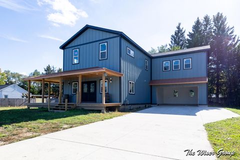 402 48th Street SE Kentwood City MI 49548