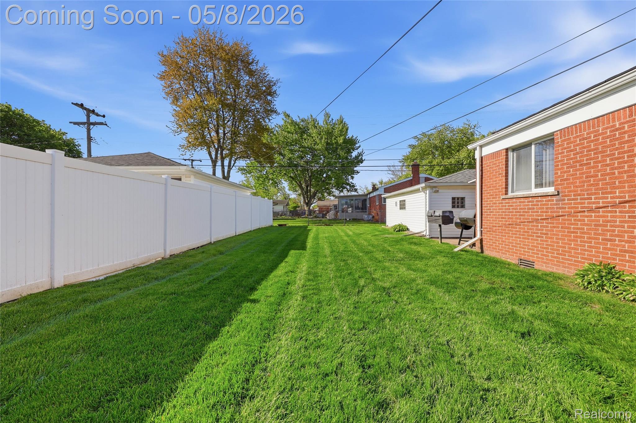 13412 Common Road