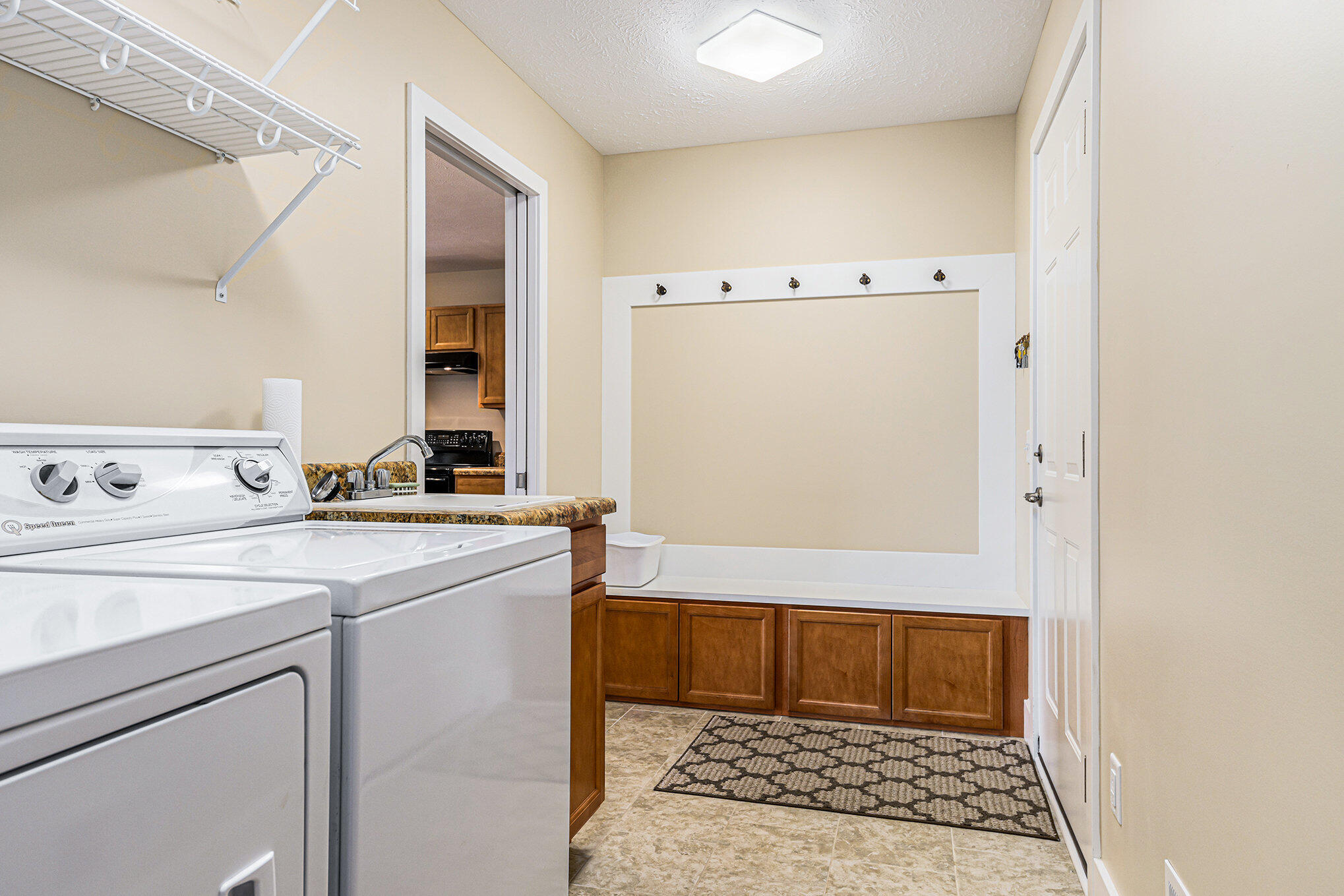 Richland Township, Michigan 49083, United States, 2 Bedrooms Bedrooms, ,2 BathroomsBathrooms,Residential,Active,159768