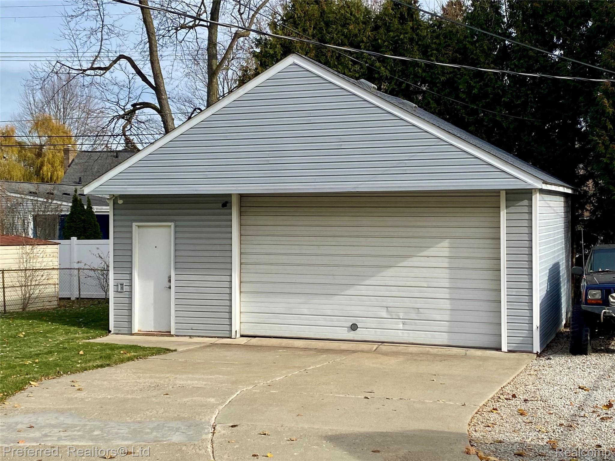 15148 Paderewski Street