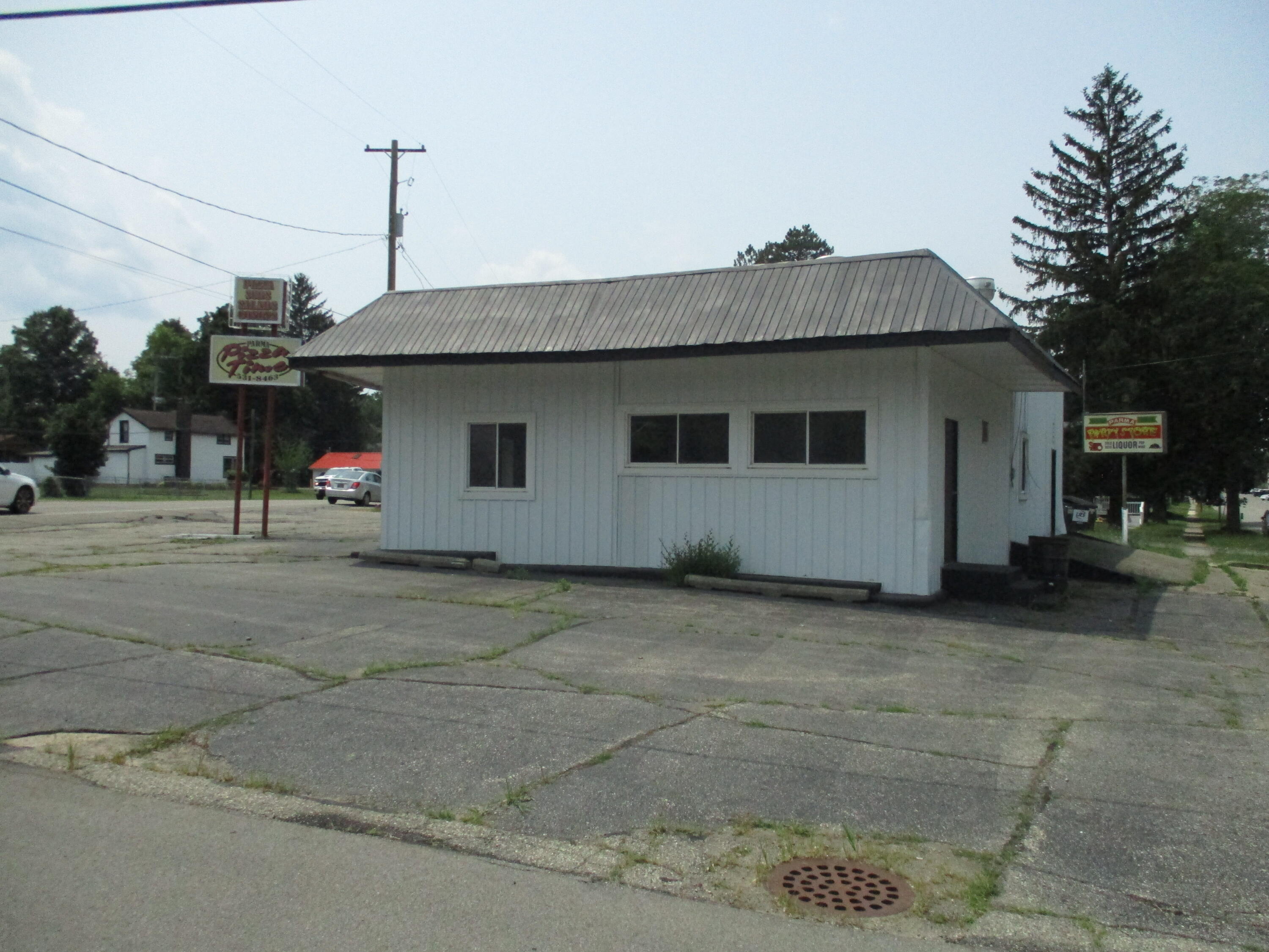 100 Elizabeth Street