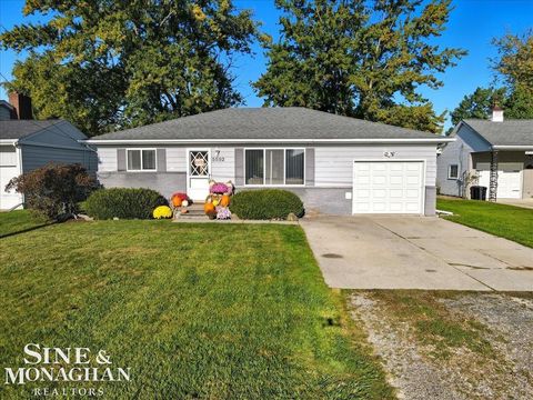 5592 Pointe Drive East China Township MI 48054