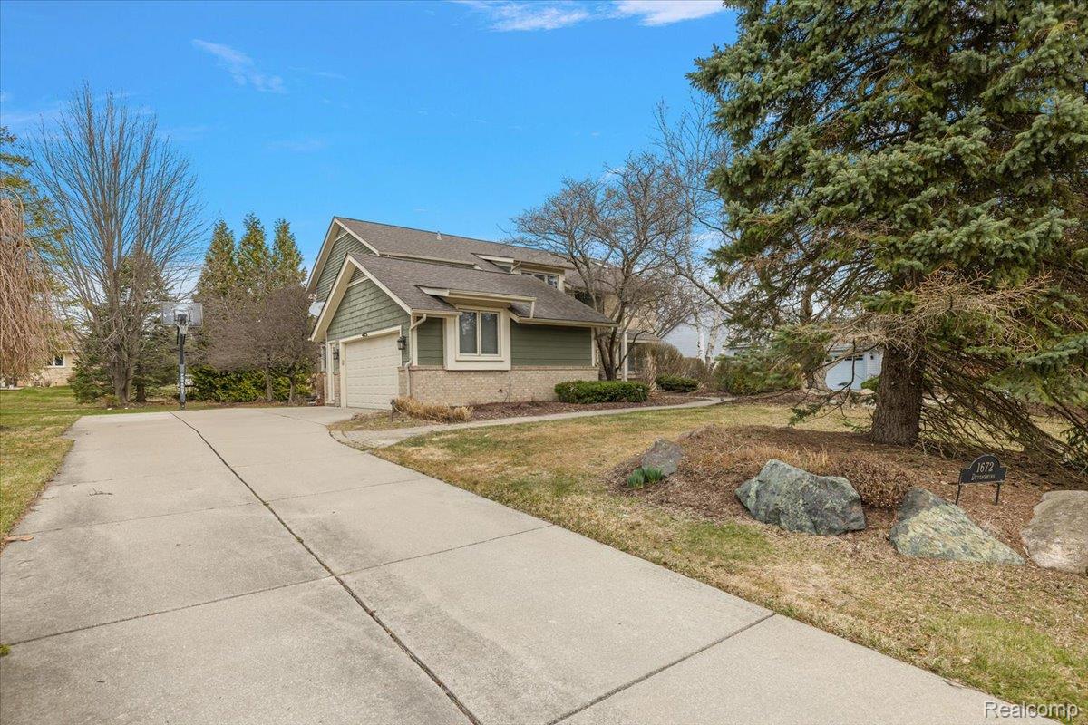 1672 Devonshire Drive