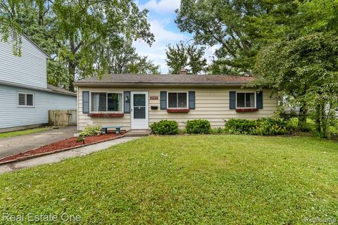 Photo of 25893 Firwood Avenue, Warren City, MI 48089 (MLS # 20251010070) Photo of 25893 Firwood Avenue, Warren City, MI 48089 (MLS # 20251010070)