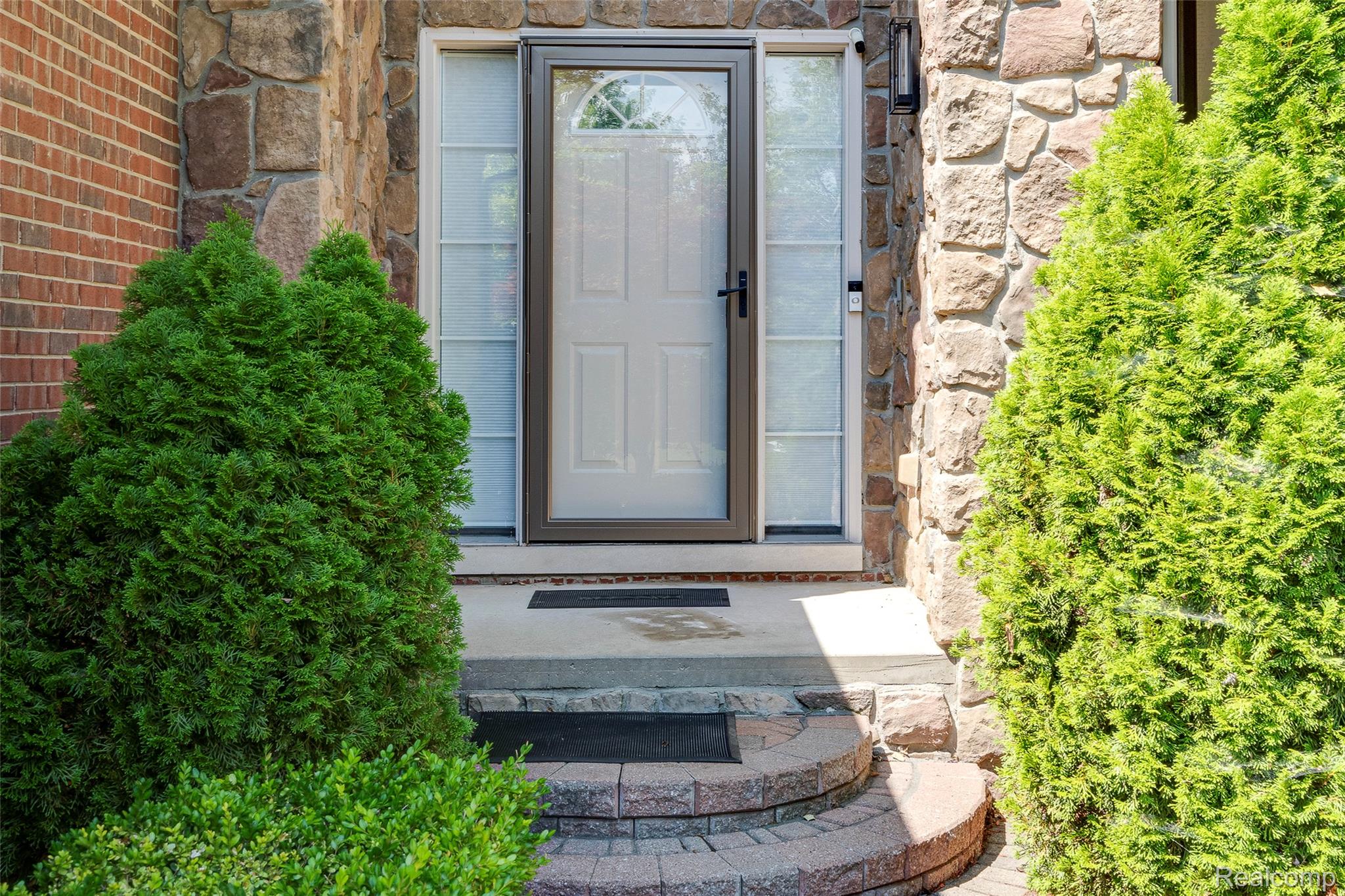 17021 Algonquin Drive