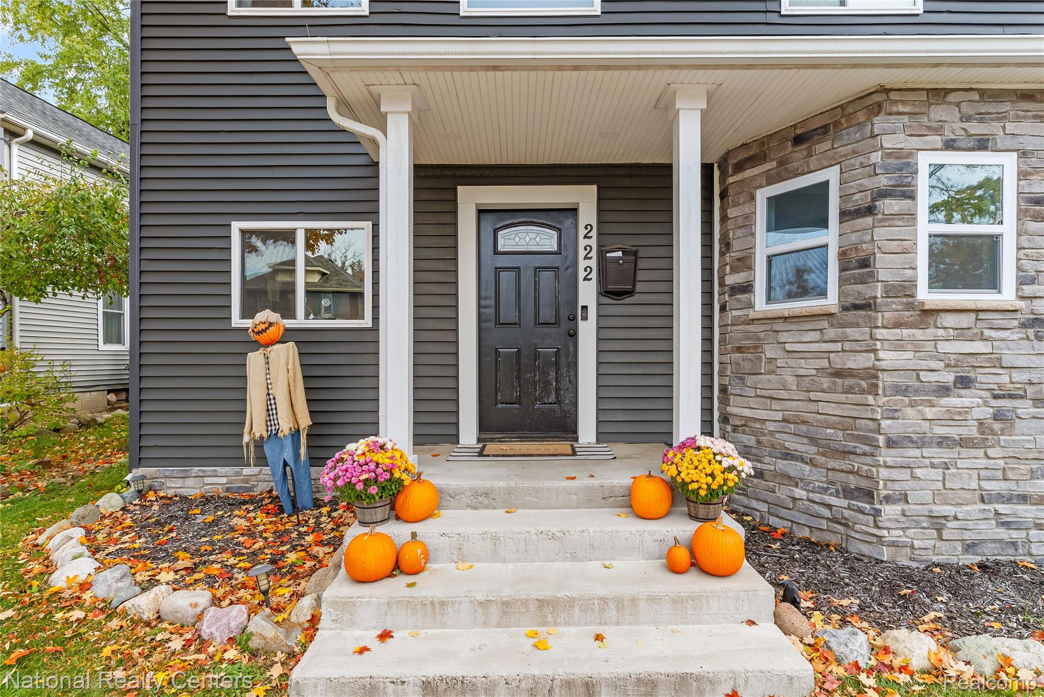 222 N Davison Street