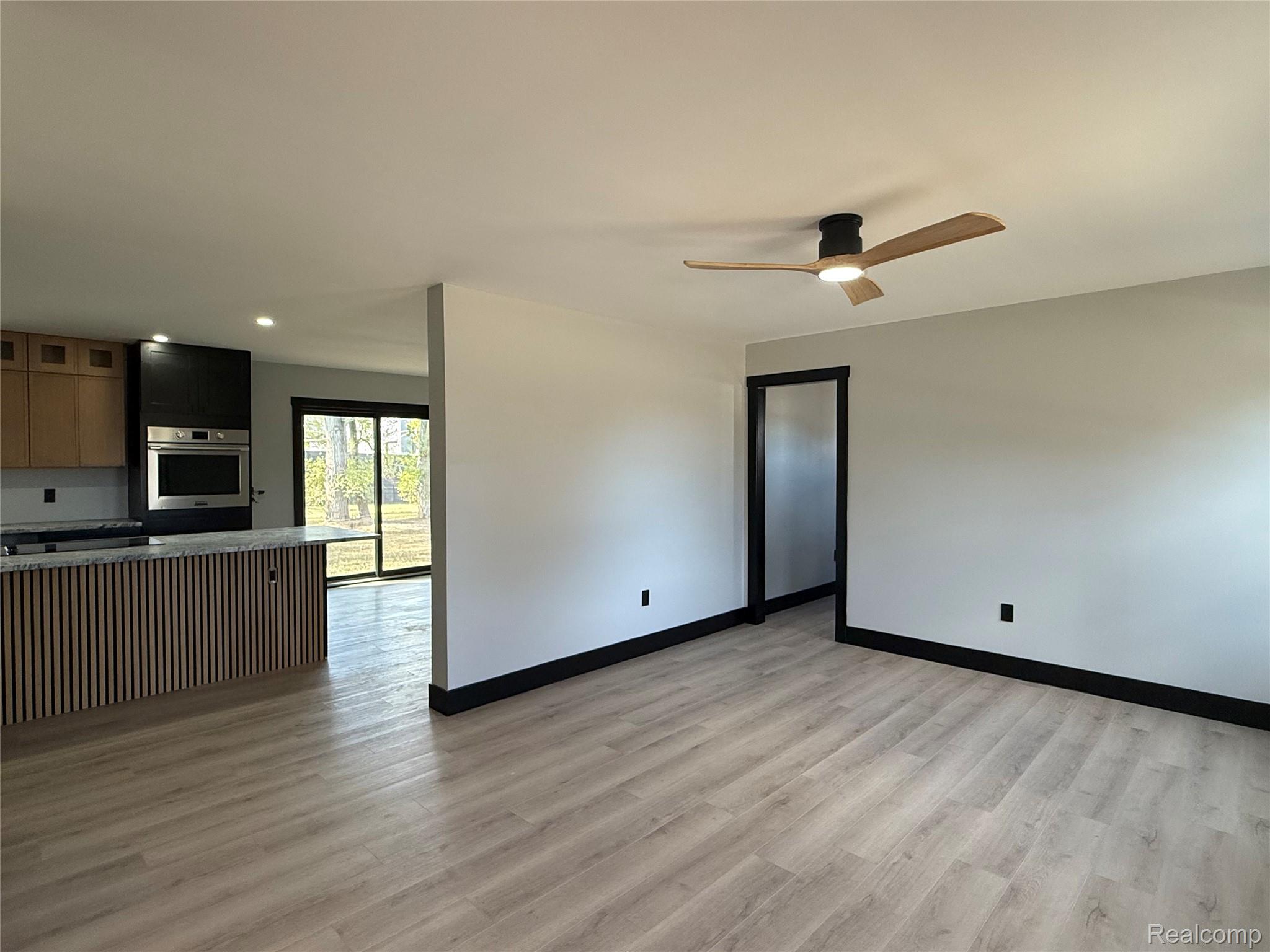 21433 Westview Avenue