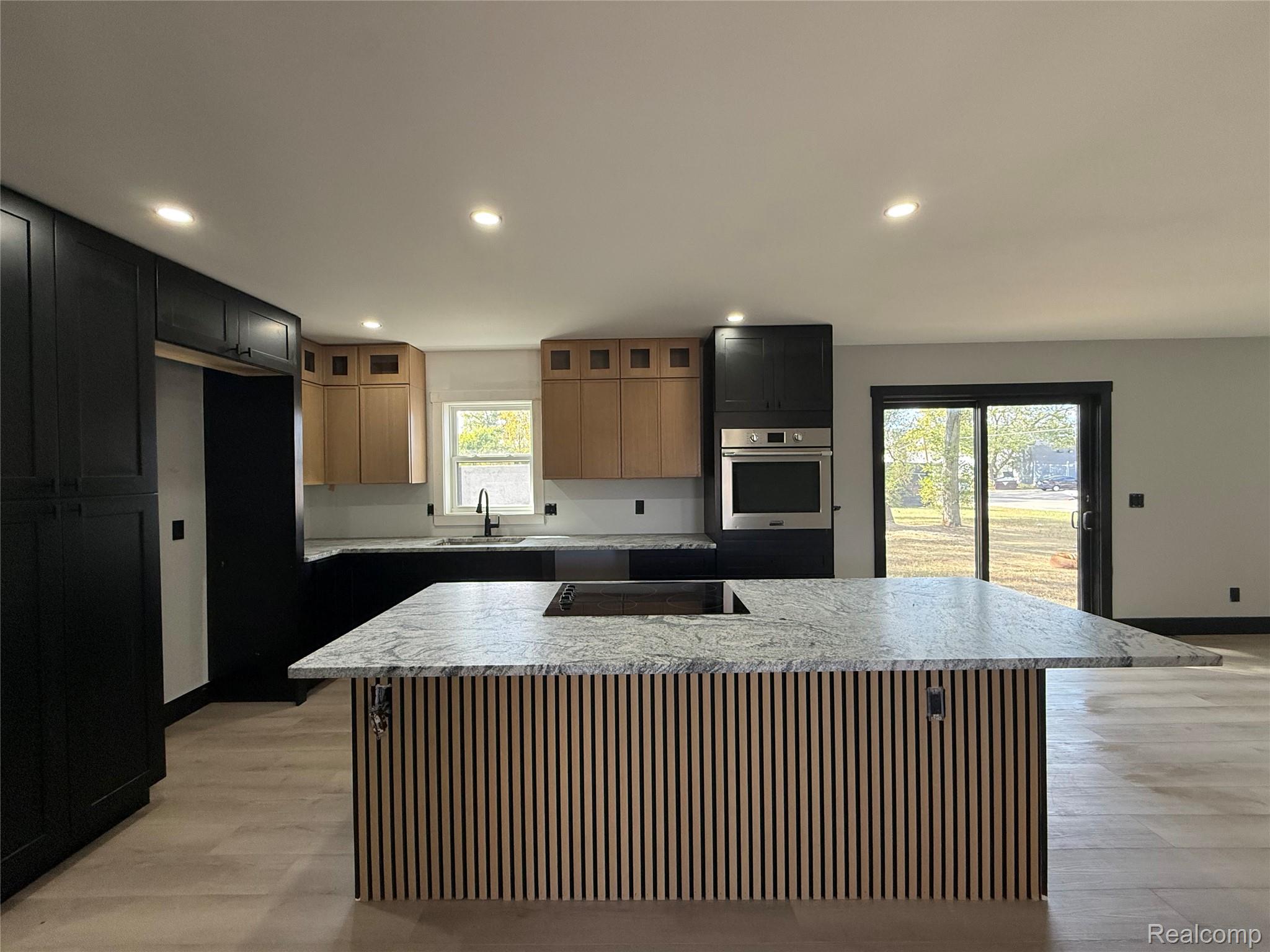 21433 Westview Avenue