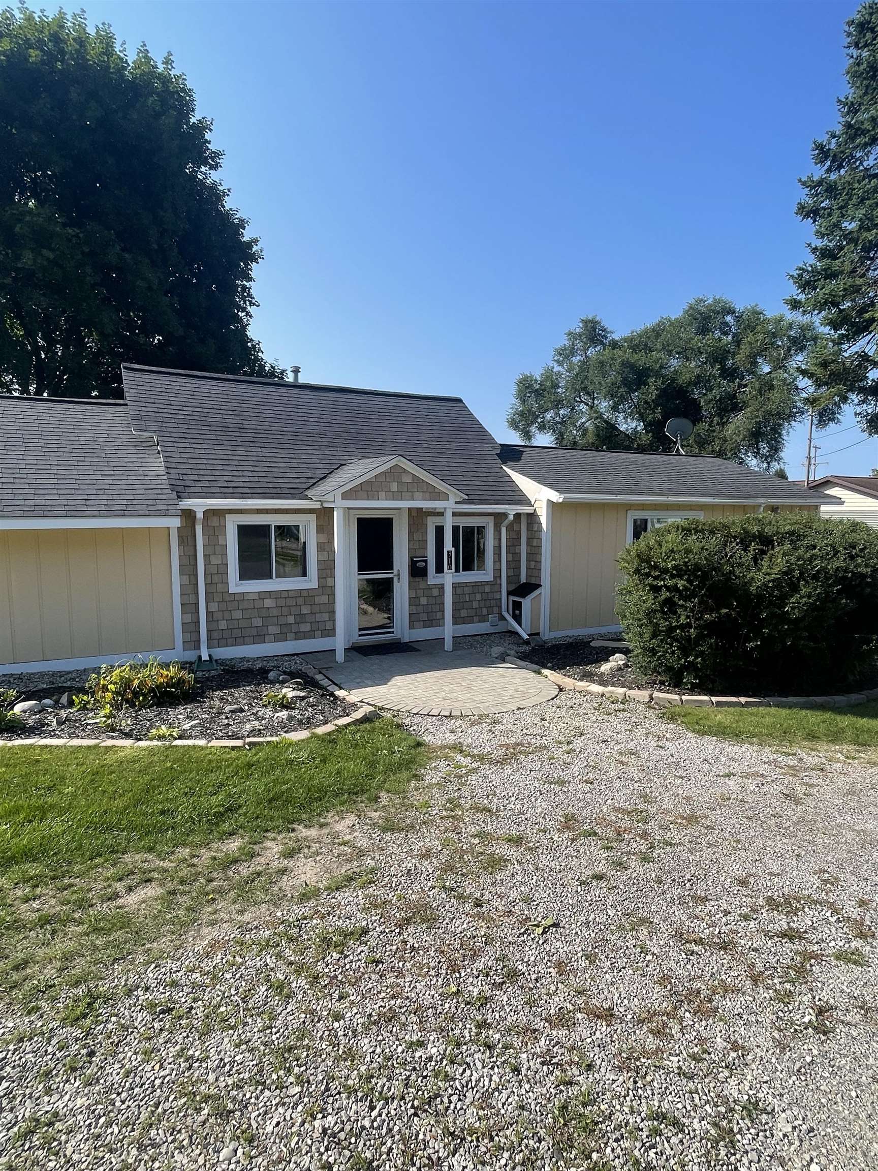 310 Groveland Street