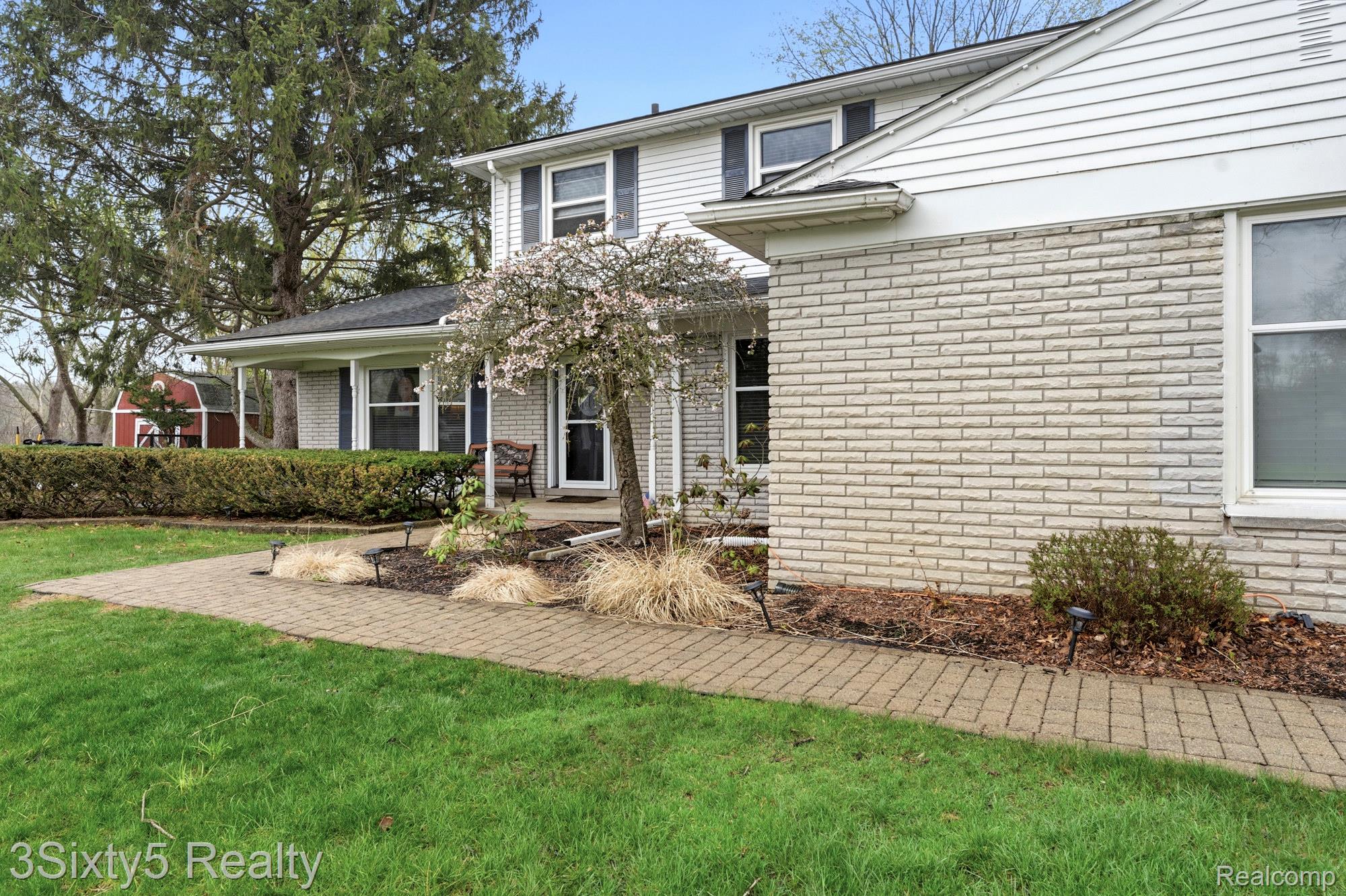 23577 W Newell Circle