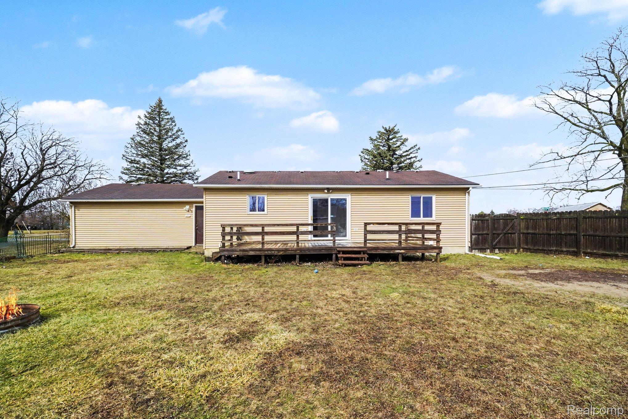 4483 Columbine Avenue