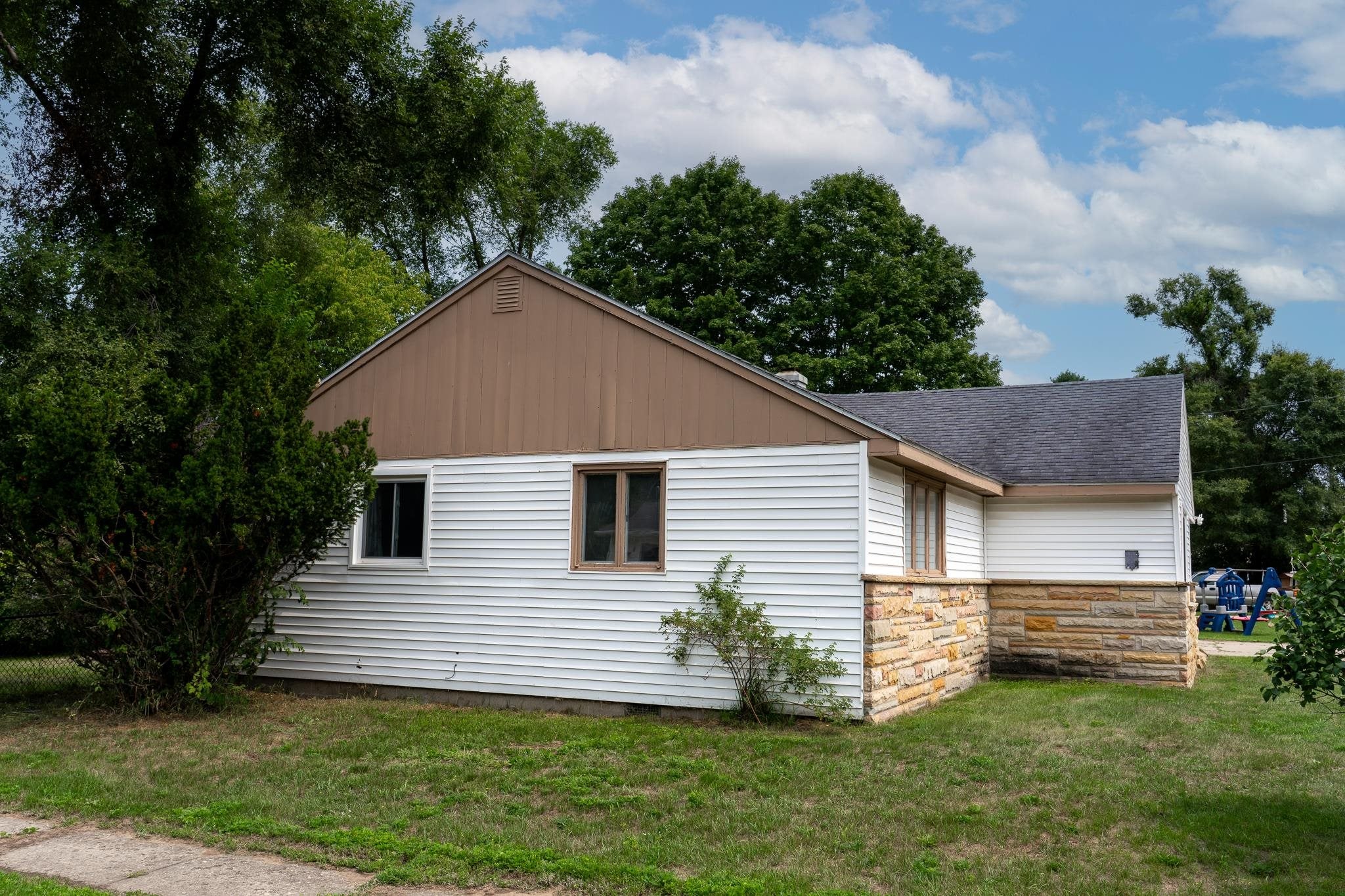 198 W Ohio Street