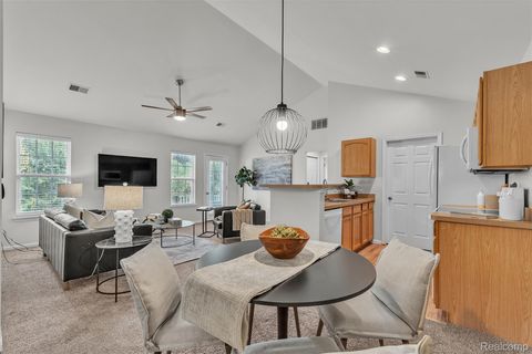 592 Olde English Circle Howell City MI 48855