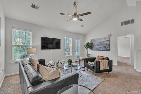 592 Olde English Circle Howell City MI 48855