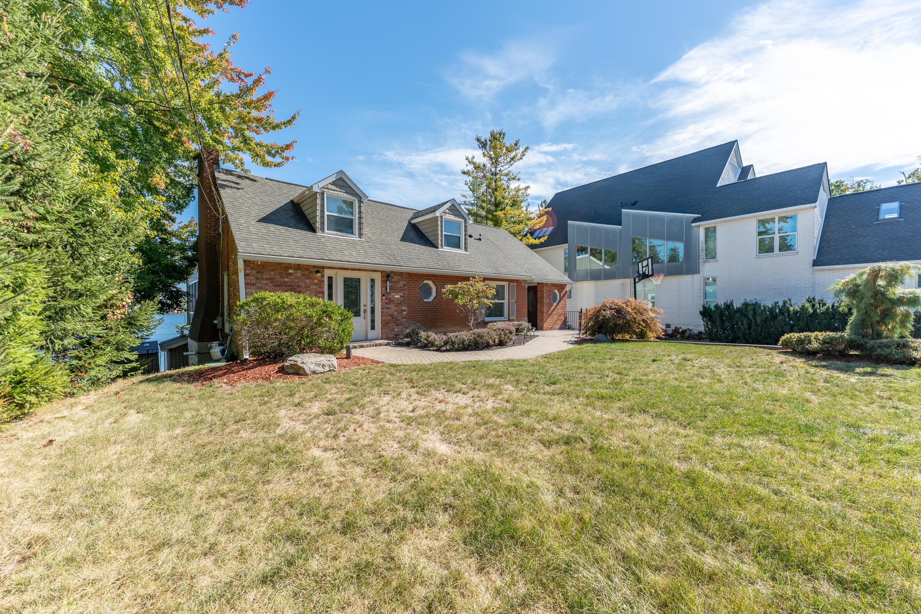 1675 Dell Rose Drive