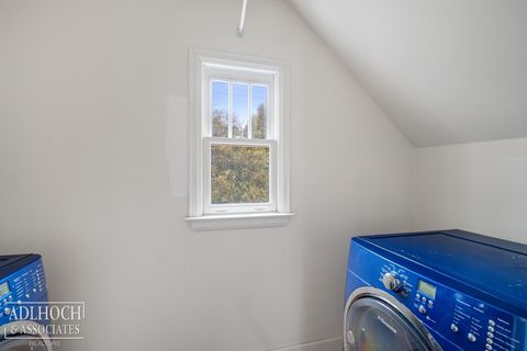 Tiny photo for 345 Roosevelt Place, Grosse Pointe City, MI 48230 (MLS # 58050199725)