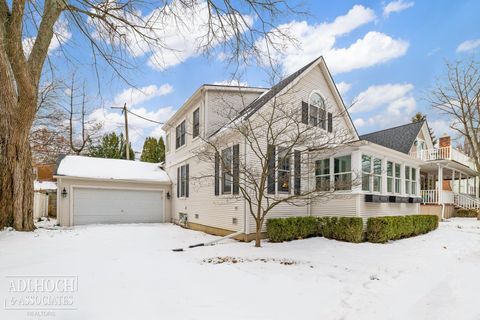 345 Roosevelt Place Grosse Pointe City MI 48230