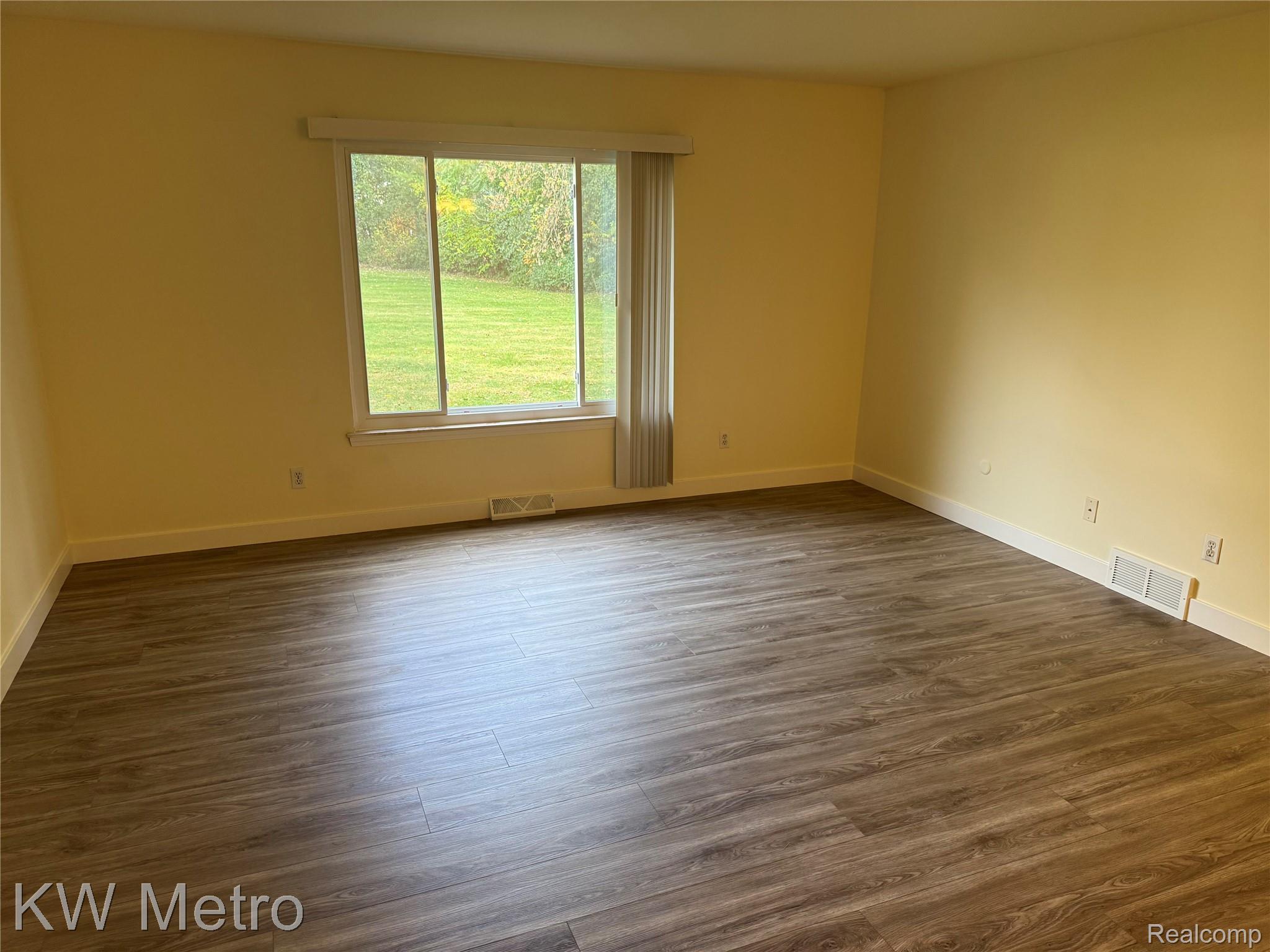 2049 N DUCK LAKE Road