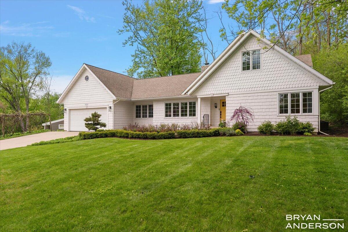 2925 Reeds Lake Boulevard SE
