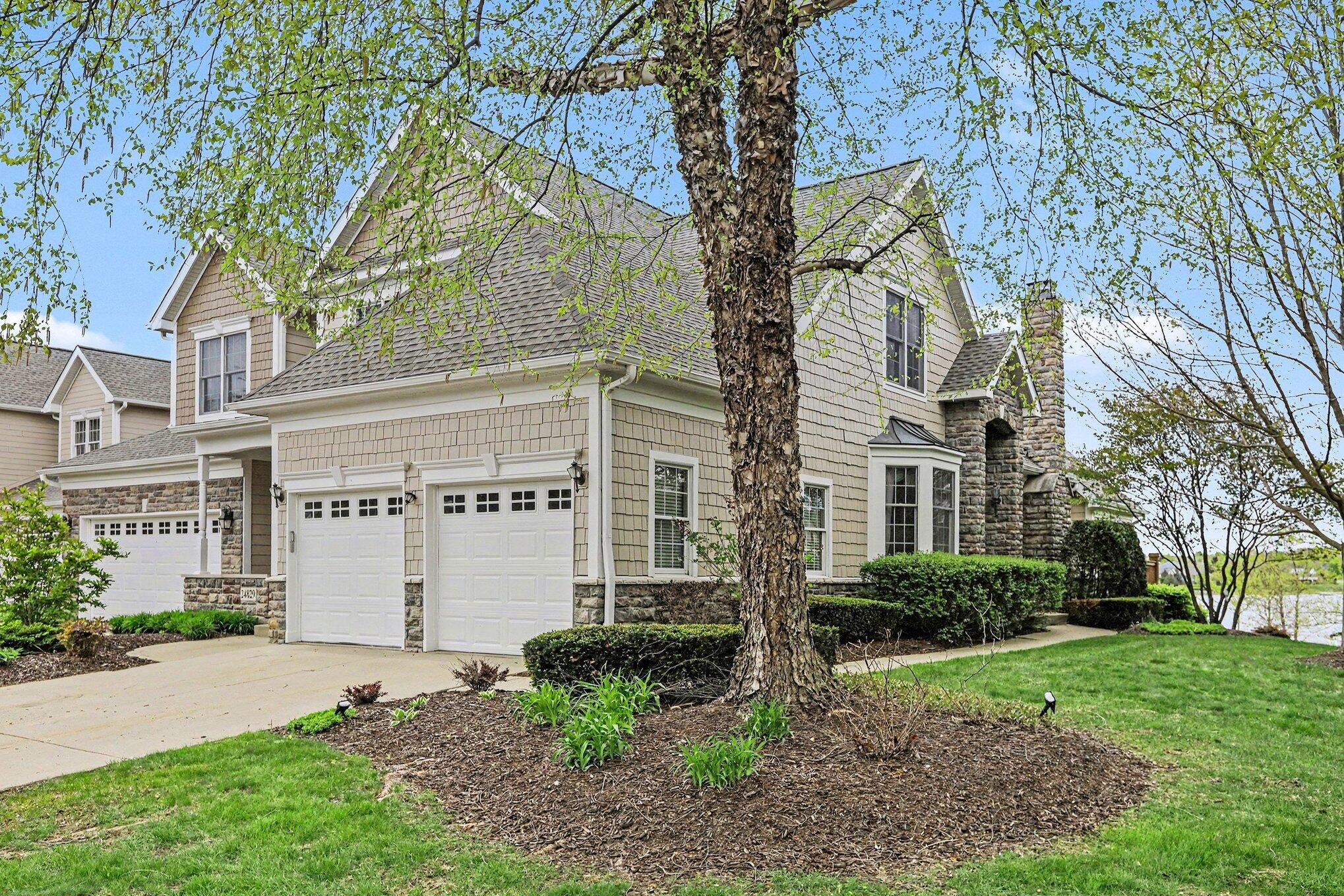24829 Reeds Pointe Drive