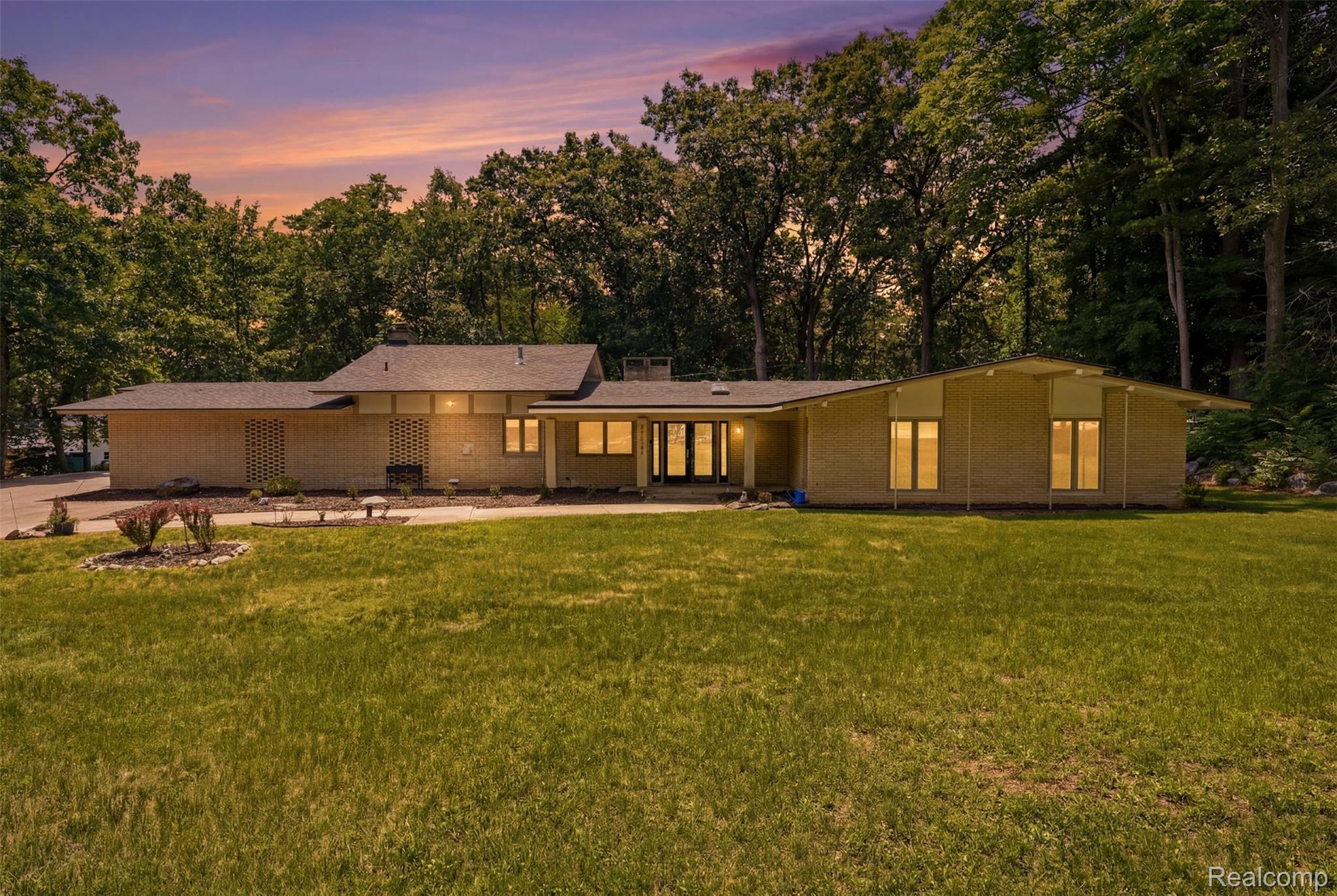 30715 N Greenbriar Road