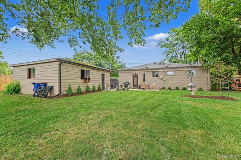 Tiny photo for 6063 Graper Drive, Waterford Charter Township, MI 48329 (MLS # 20261083107)
