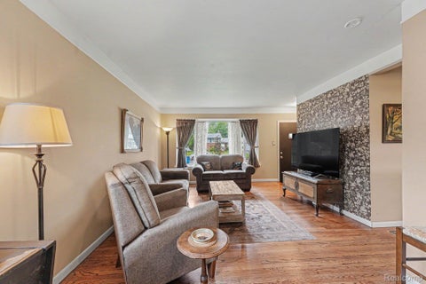 Tiny photo for 6063 Graper Drive, Waterford Charter Township, MI 48329 (MLS # 20261083107)