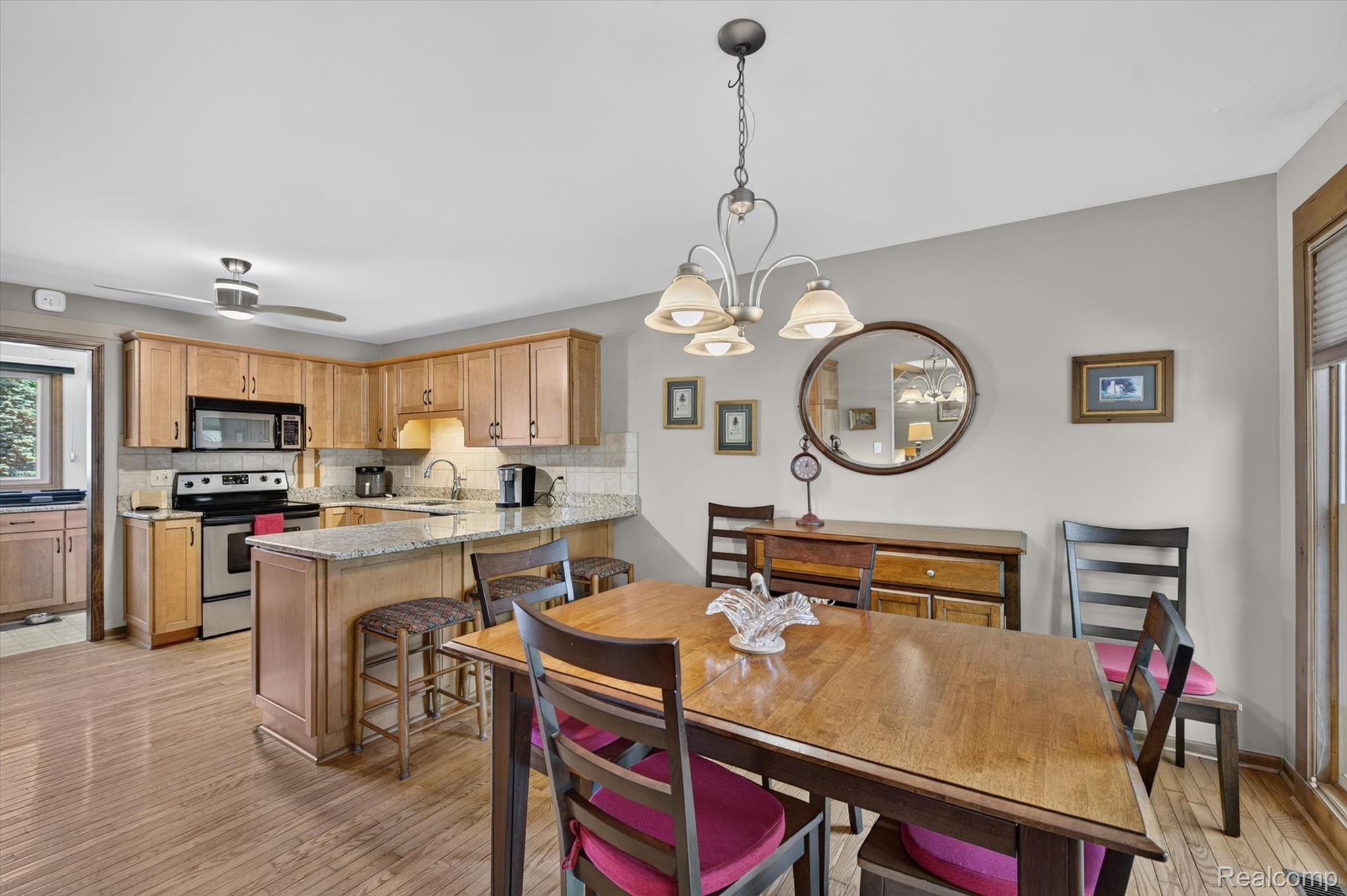 9968 Timothy Lane