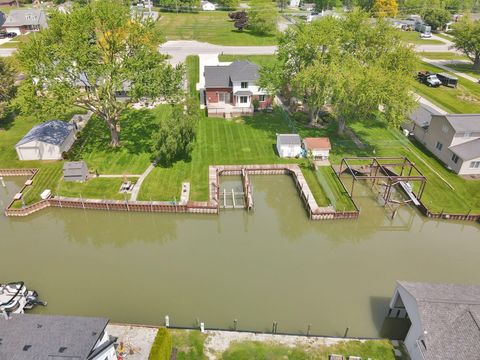 Tiny photo for 48484 Jefferson Avenue, Chesterfield Township, MI 48047 (MLS # 81026025938)