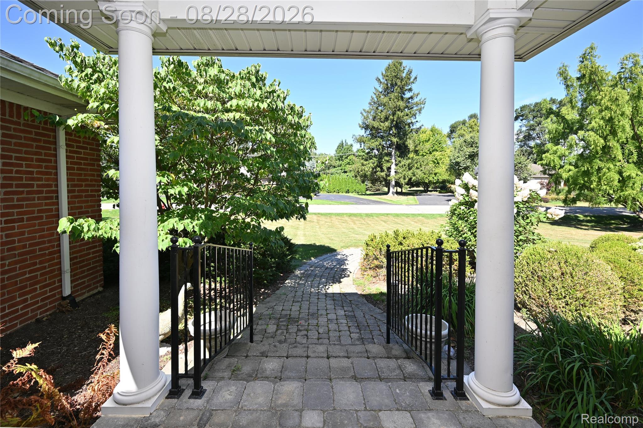 3851 Carriage Road