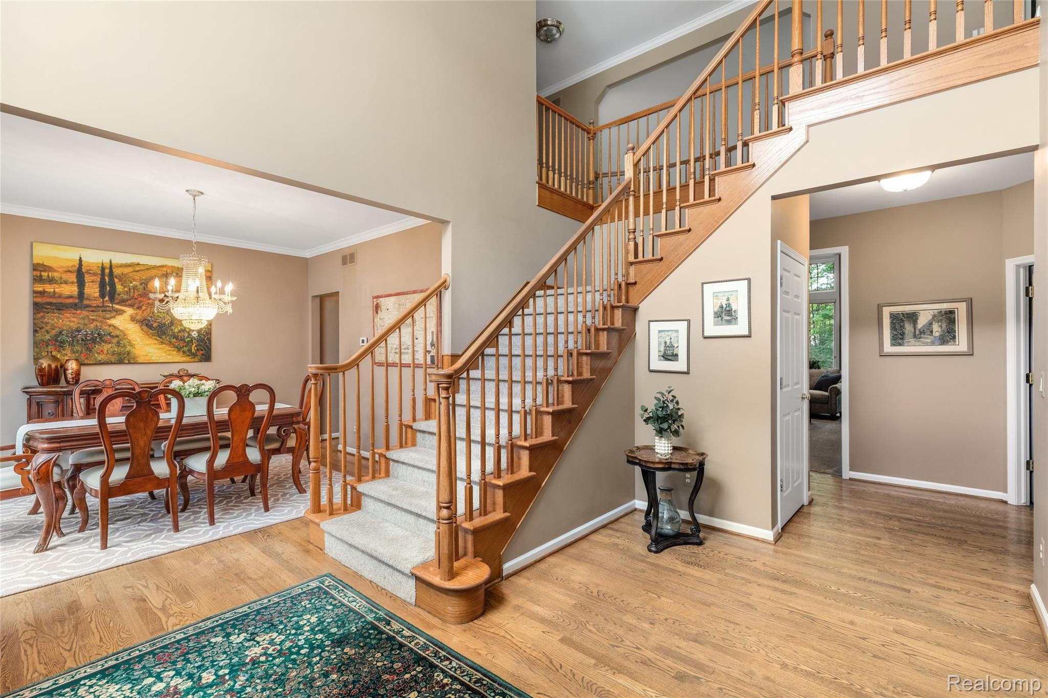 2176 Oakwood Drive