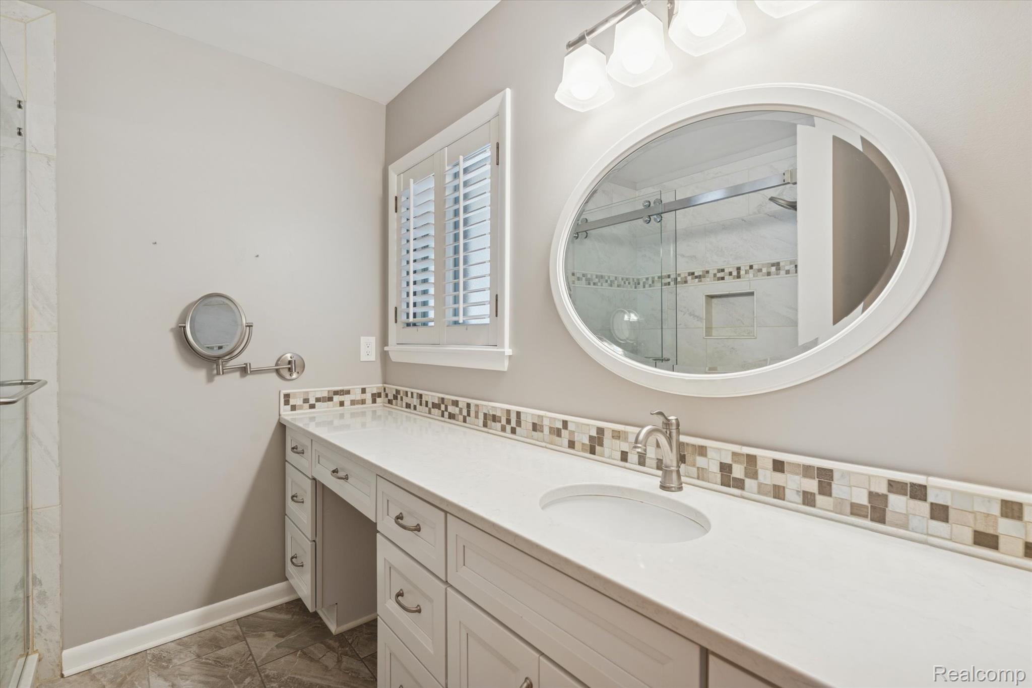 Grand Blanc, Michigan 48439, United States, 3 Bedrooms Bedrooms, ,2 BathroomsBathrooms,Residential,Pending,251276