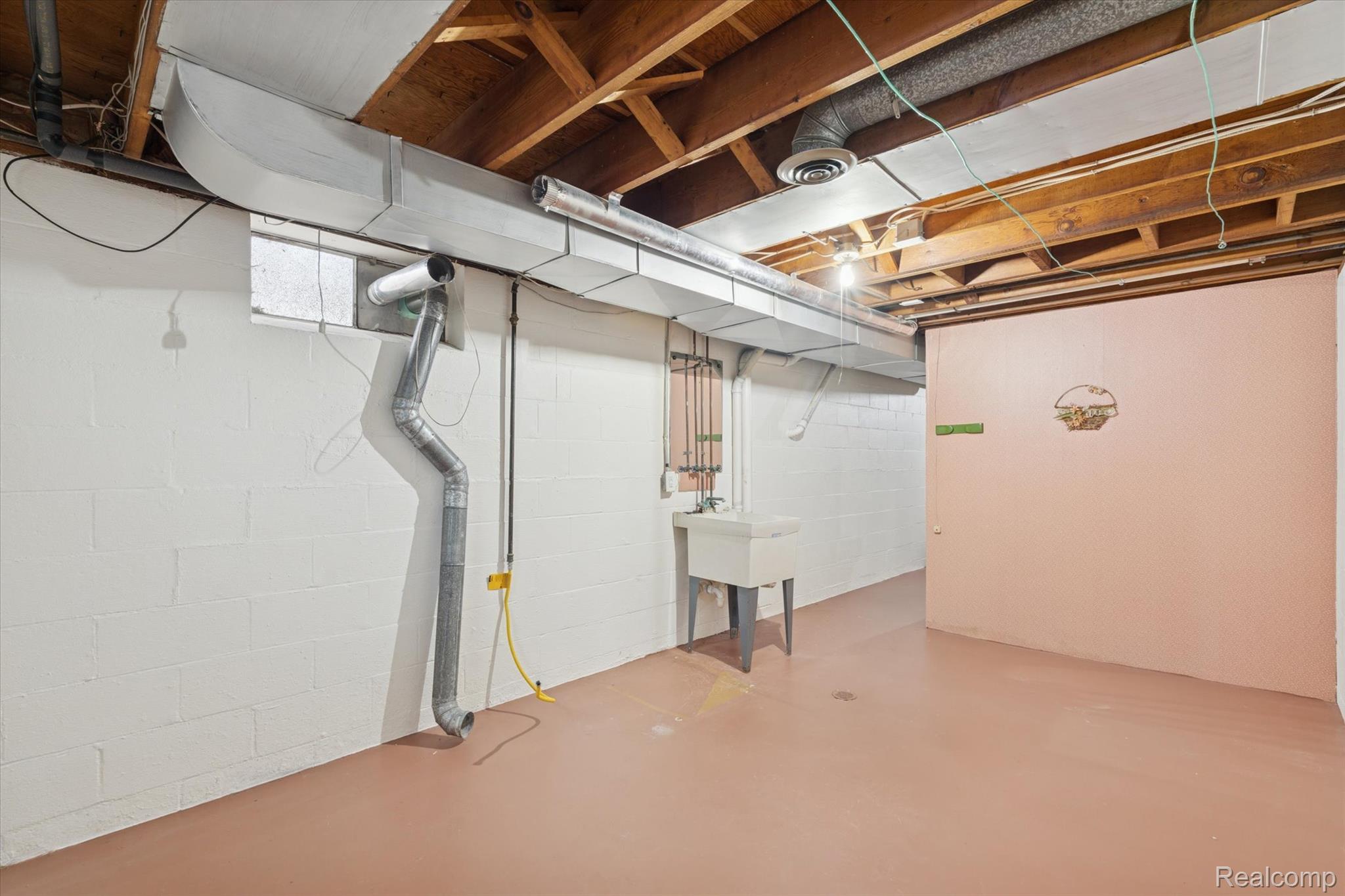 Grand Blanc, Michigan 48439, United States, 3 Bedrooms Bedrooms, ,2 BathroomsBathrooms,Residential,Pending,251276