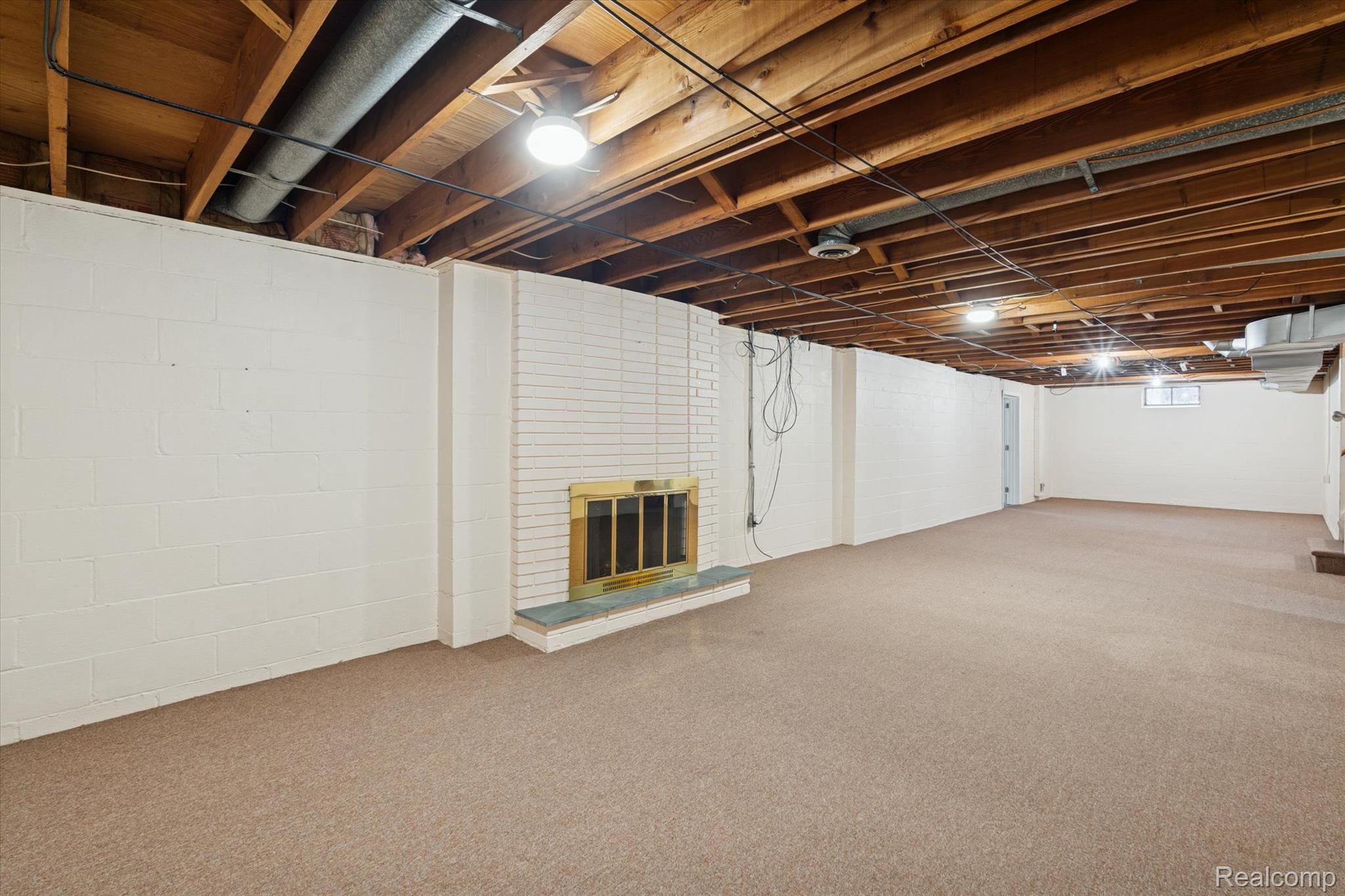 Grand Blanc, Michigan 48439, United States, 3 Bedrooms Bedrooms, ,2 BathroomsBathrooms,Residential,Pending,251276