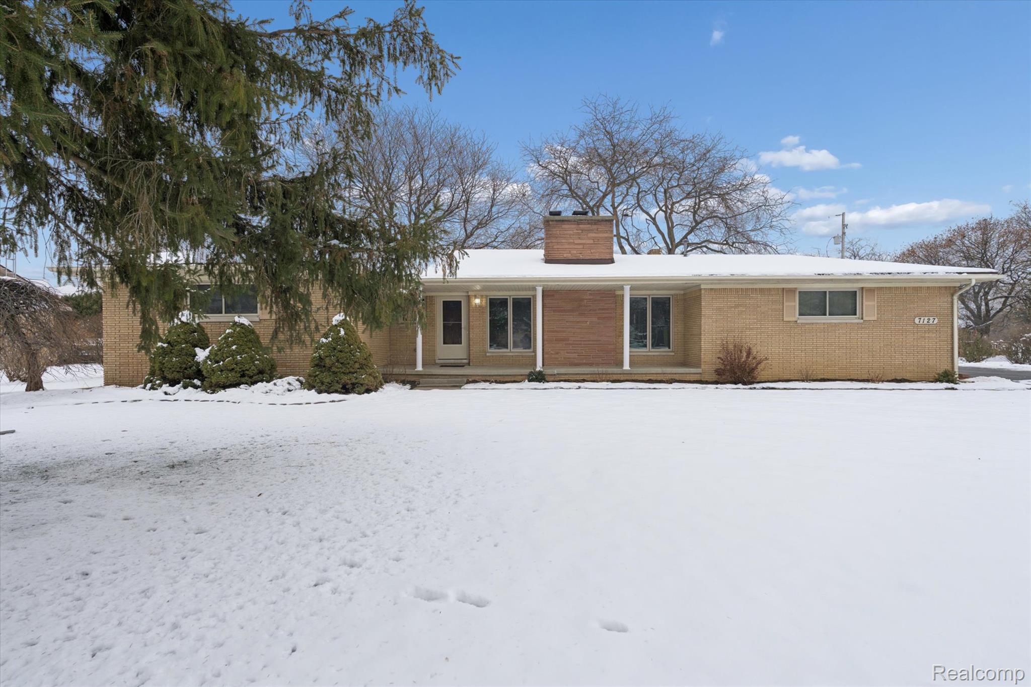 Grand Blanc, Michigan 48439, United States, 3 Bedrooms Bedrooms, ,2 BathroomsBathrooms,Residential,Pending,251276