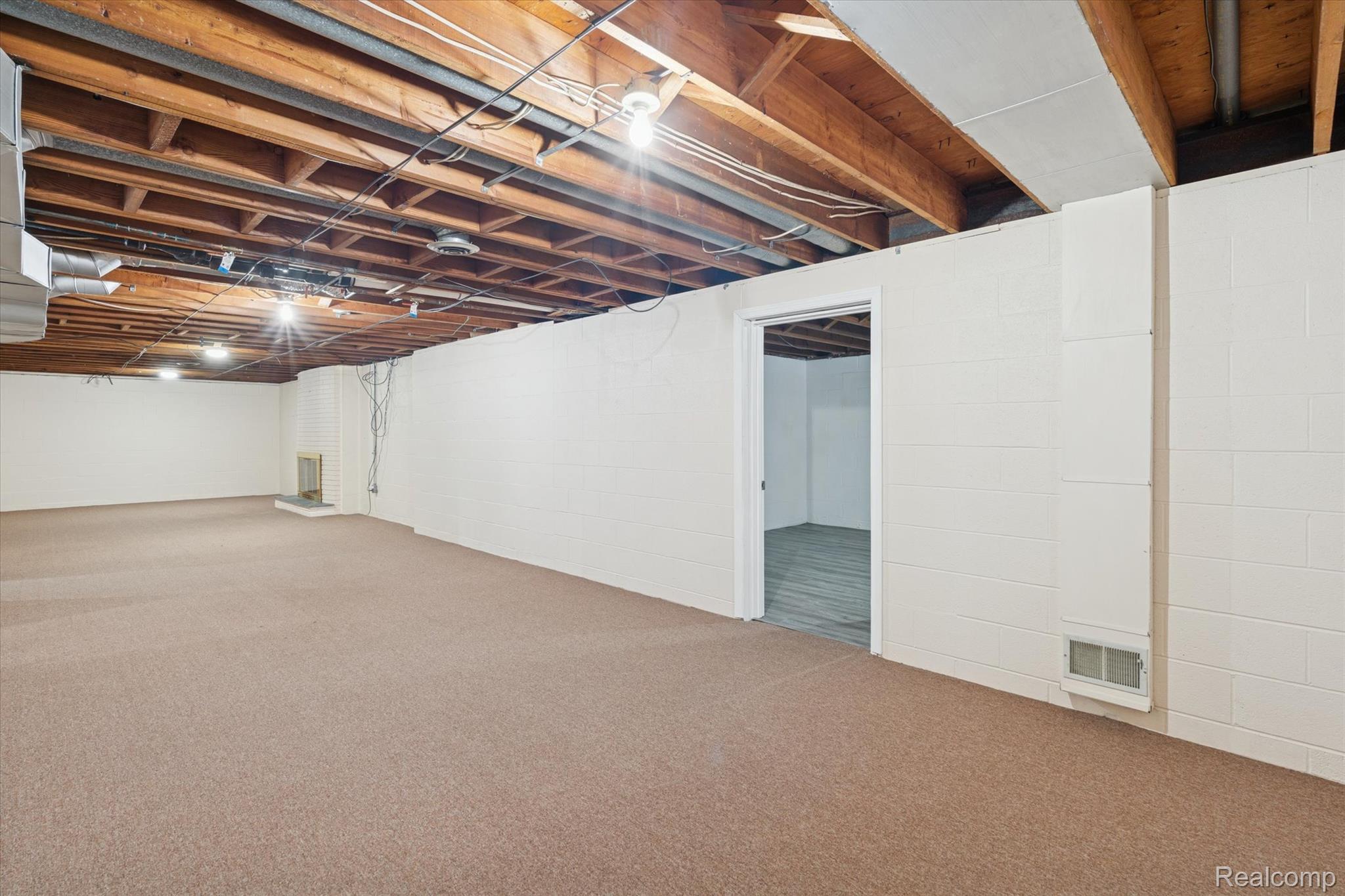 Grand Blanc, Michigan 48439, United States, 3 Bedrooms Bedrooms, ,2 BathroomsBathrooms,Residential,Pending,251276