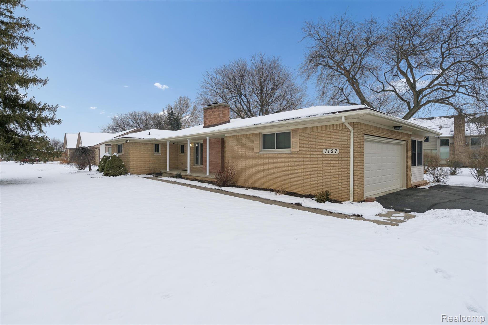 Grand Blanc, Michigan 48439, United States, 3 Bedrooms Bedrooms, ,2 BathroomsBathrooms,Residential,Pending,251276