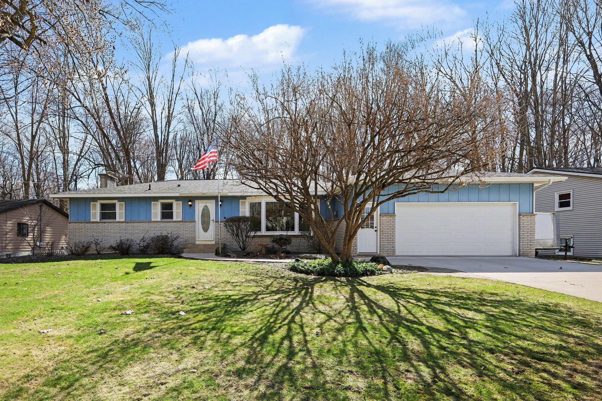 3228 Paris Park Drive SE