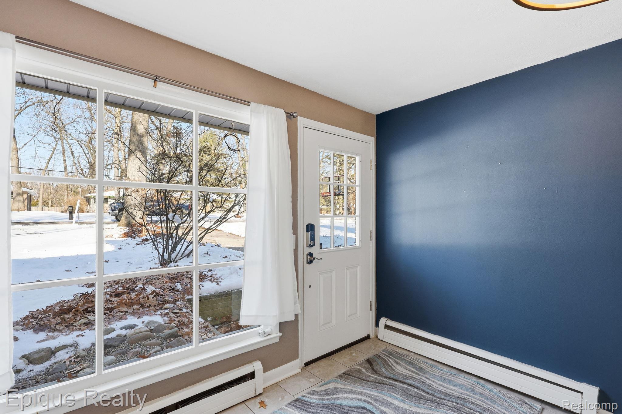 4448 Greenwood Drive