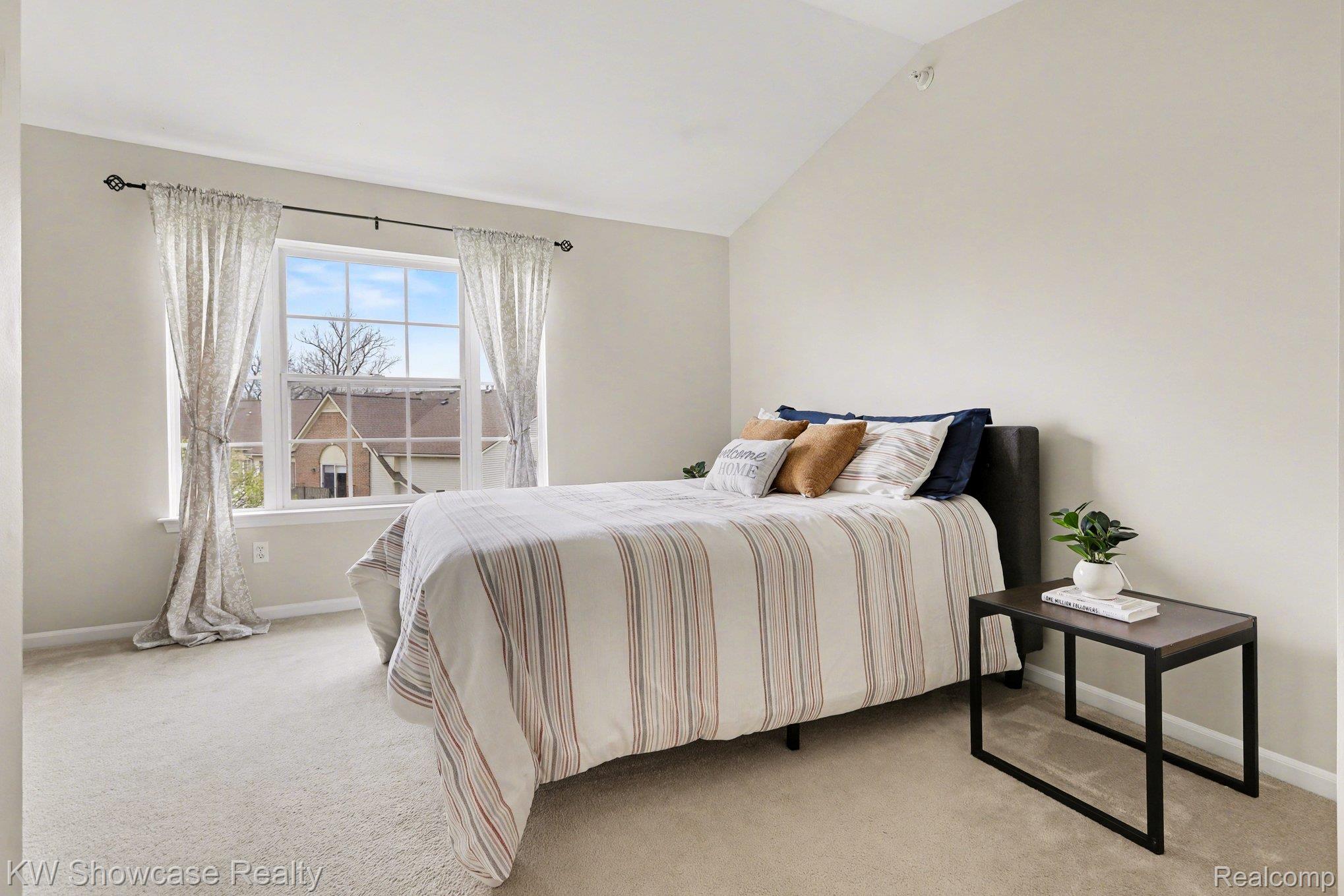 9519 Lakeside Drive 91