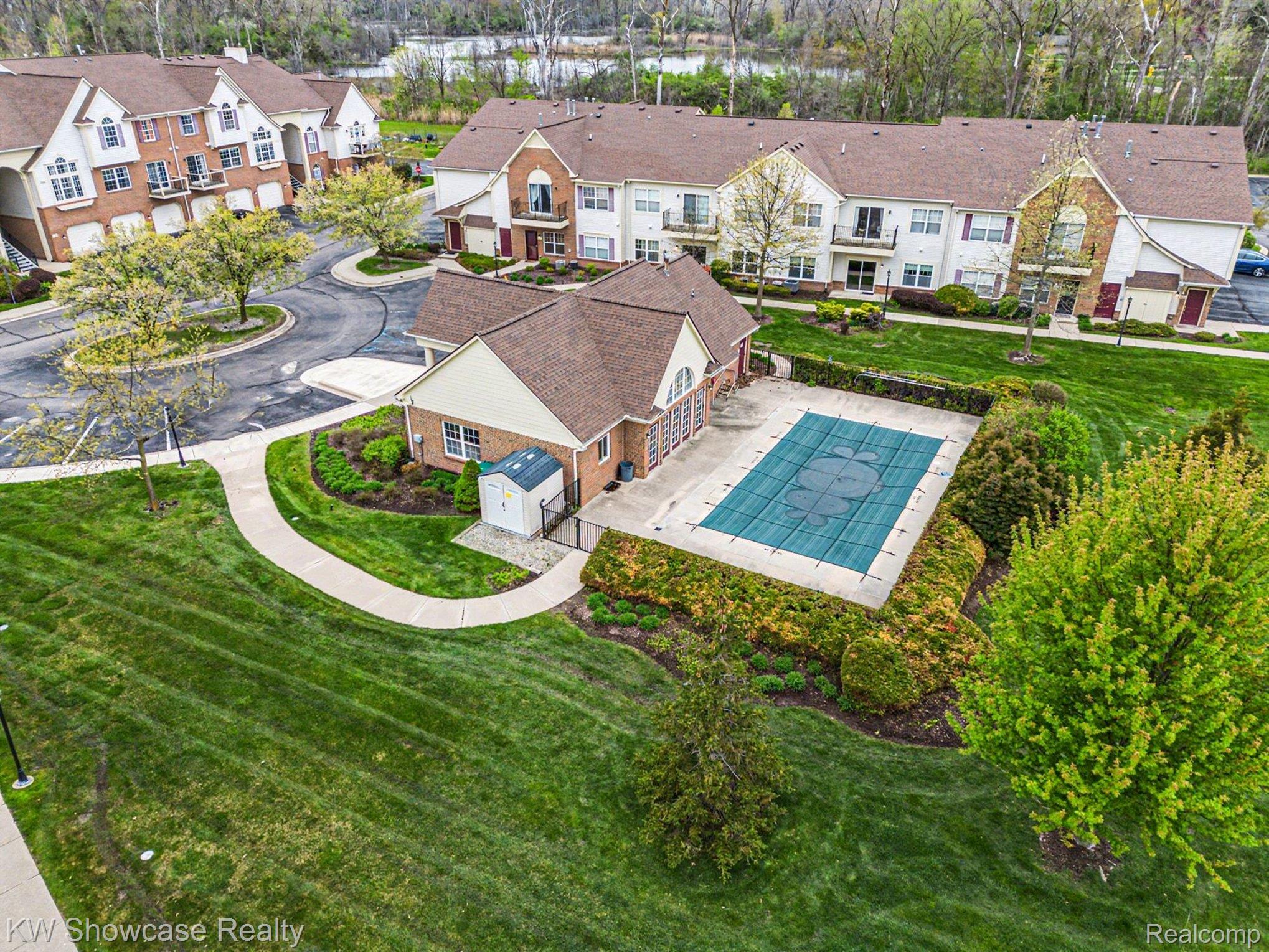 9519 Lakeside Drive 91
