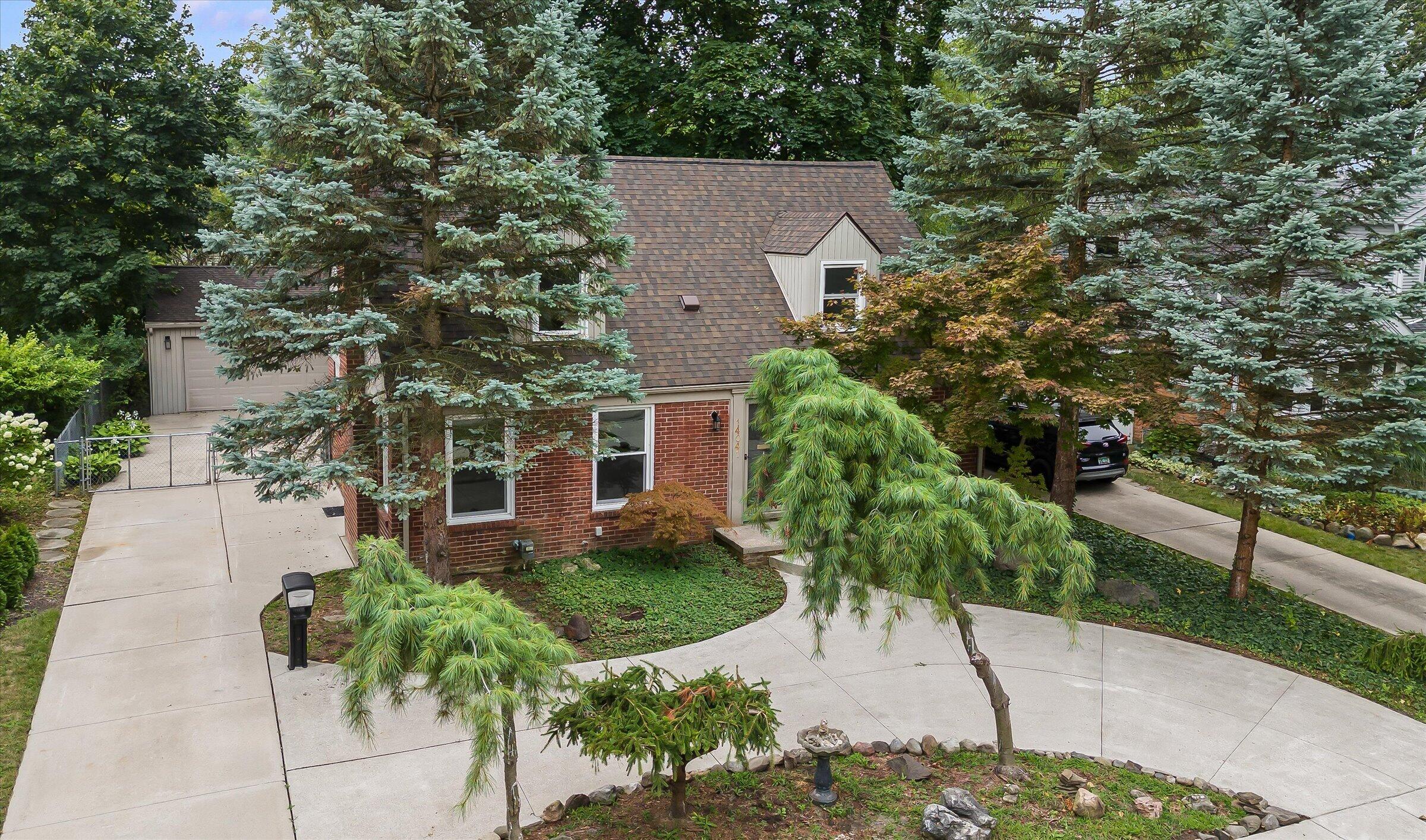 14041 Vernon Street