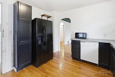 Tiny photo for 908 McCormick Street, Bay City City, MI 48708 (MLS # 61050197580)