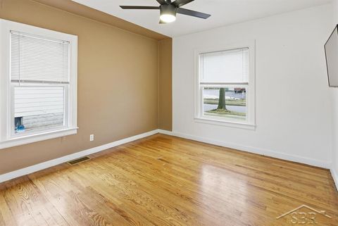 Tiny photo for 908 McCormick Street, Bay City City, MI 48708 (MLS # 61050197580)