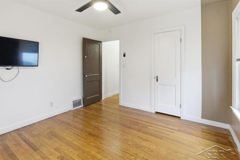 Tiny photo for 908 McCormick Street, Bay City City, MI 48708 (MLS # 61050197580)