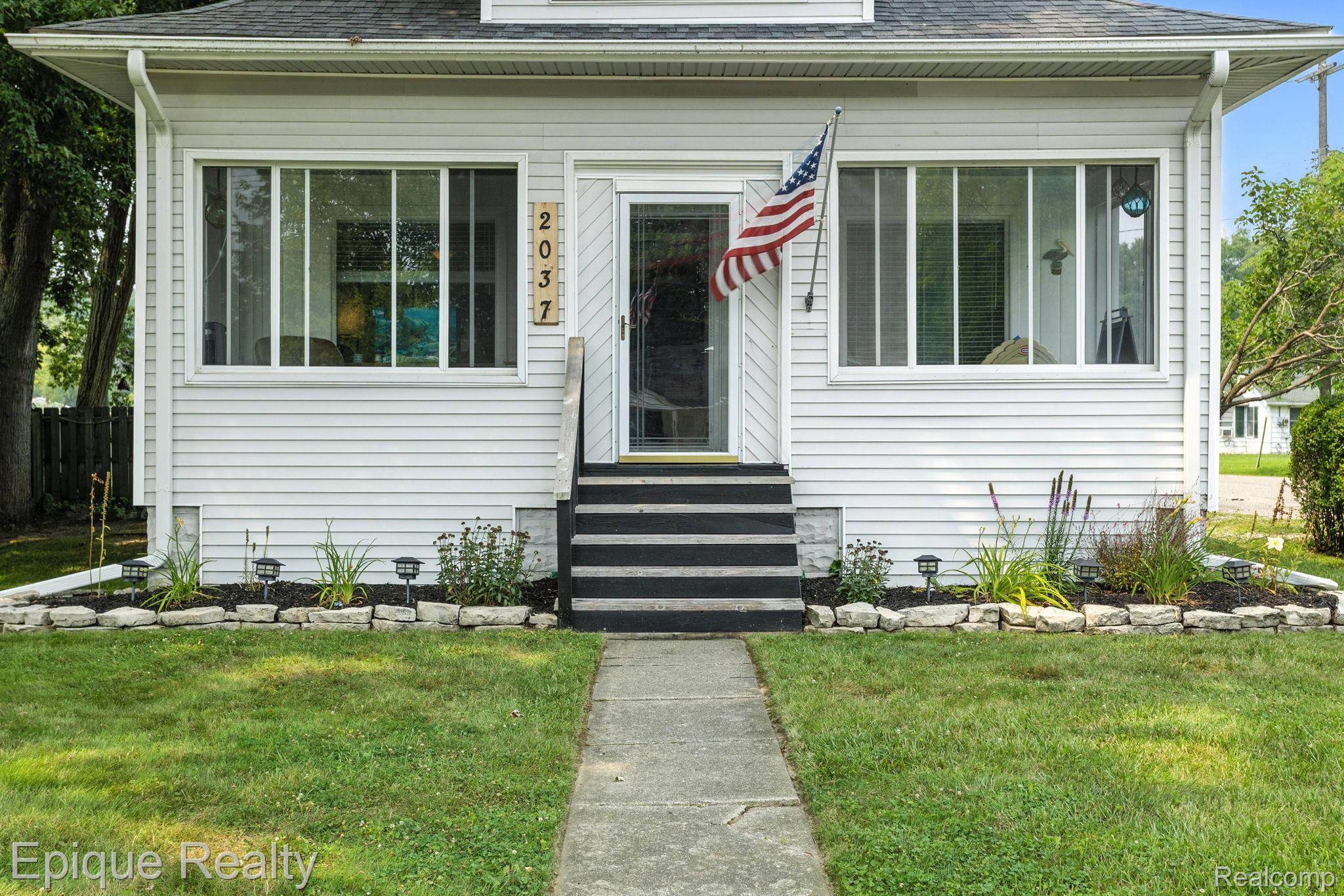 2037 Saint Clair River Drive
