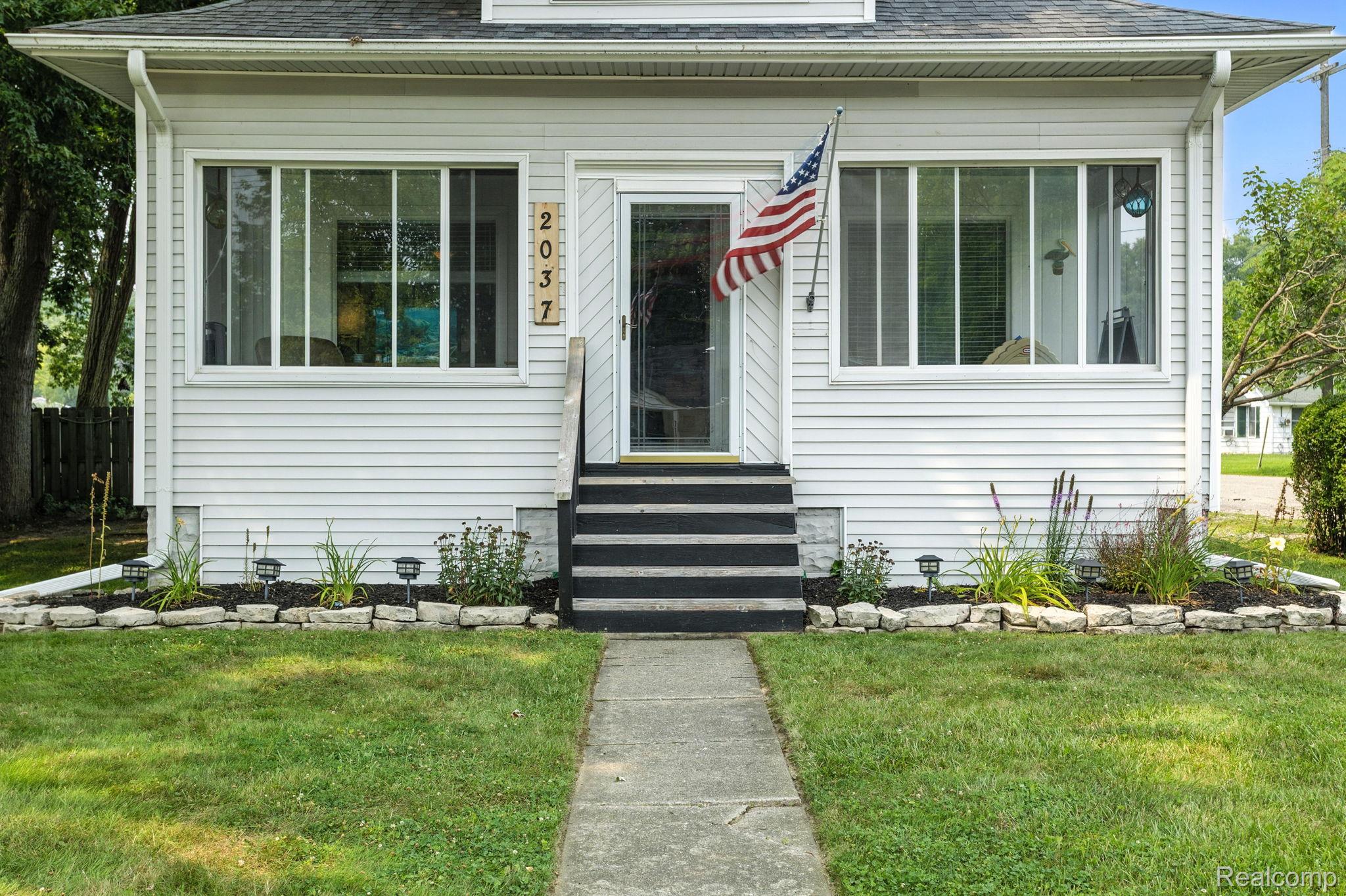 2037 Saint Clair River Drive